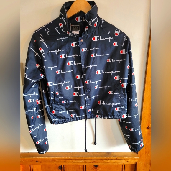 3/30$ 🎉SALE!!!🎉 SIZE S Champion Cropped Windbreaker - Picture 1 of 5